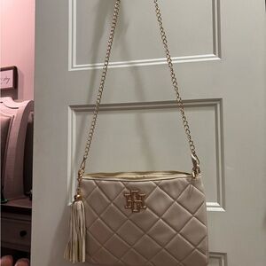 Chic Beige Quilted Crossbody Bag with Gold Chain